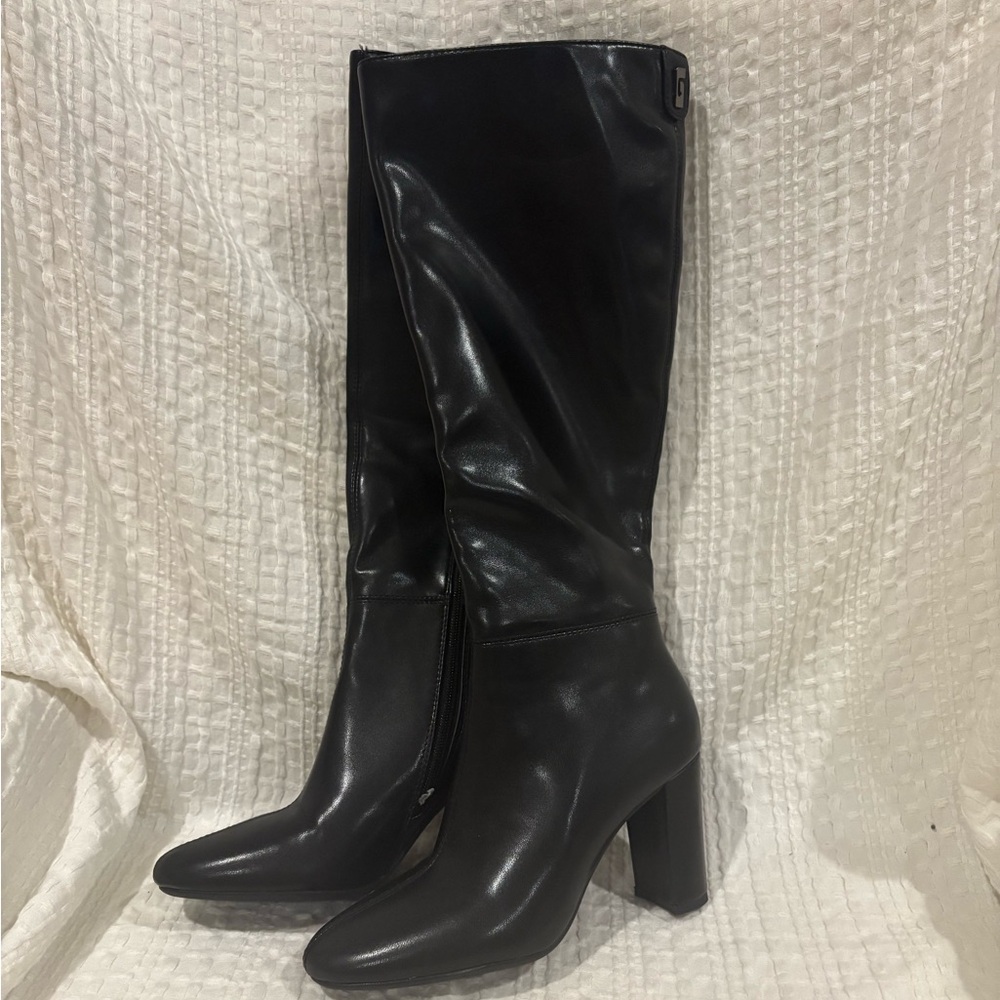 Elegant Black Knee-High Boots